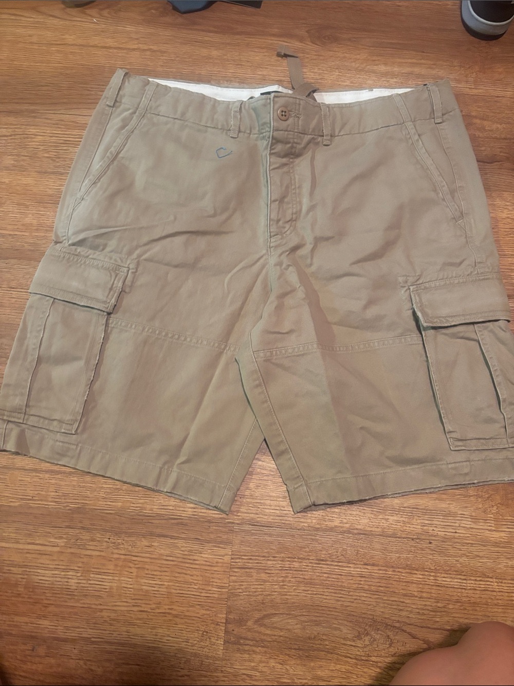 Abercrombie & Fitch Men's Cargo Shorts in Khaki Tan